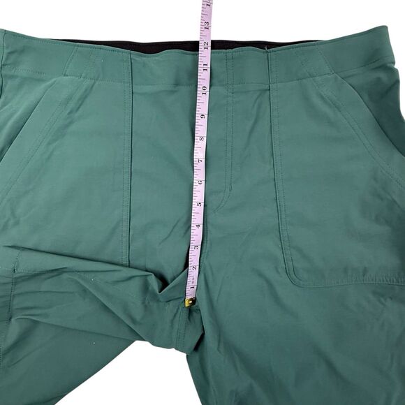 Eddie Bauer Horizon Bermuda Shorts Women Size 14 Green Quick Dry Hiking Comfort - Picture 8 of 8